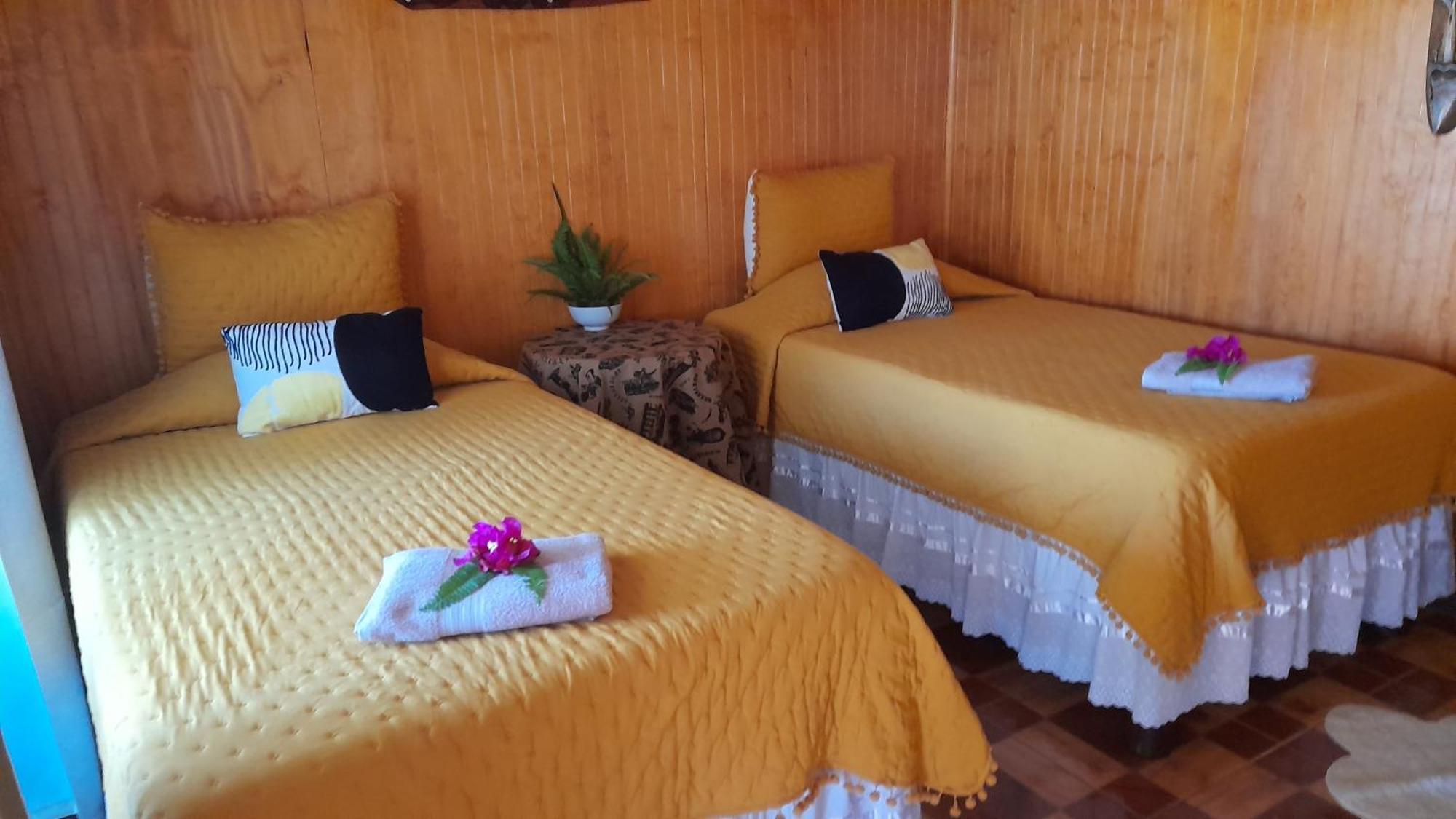 Hostal Makohe Rapa Nui Hanga Roa Exterior photo
